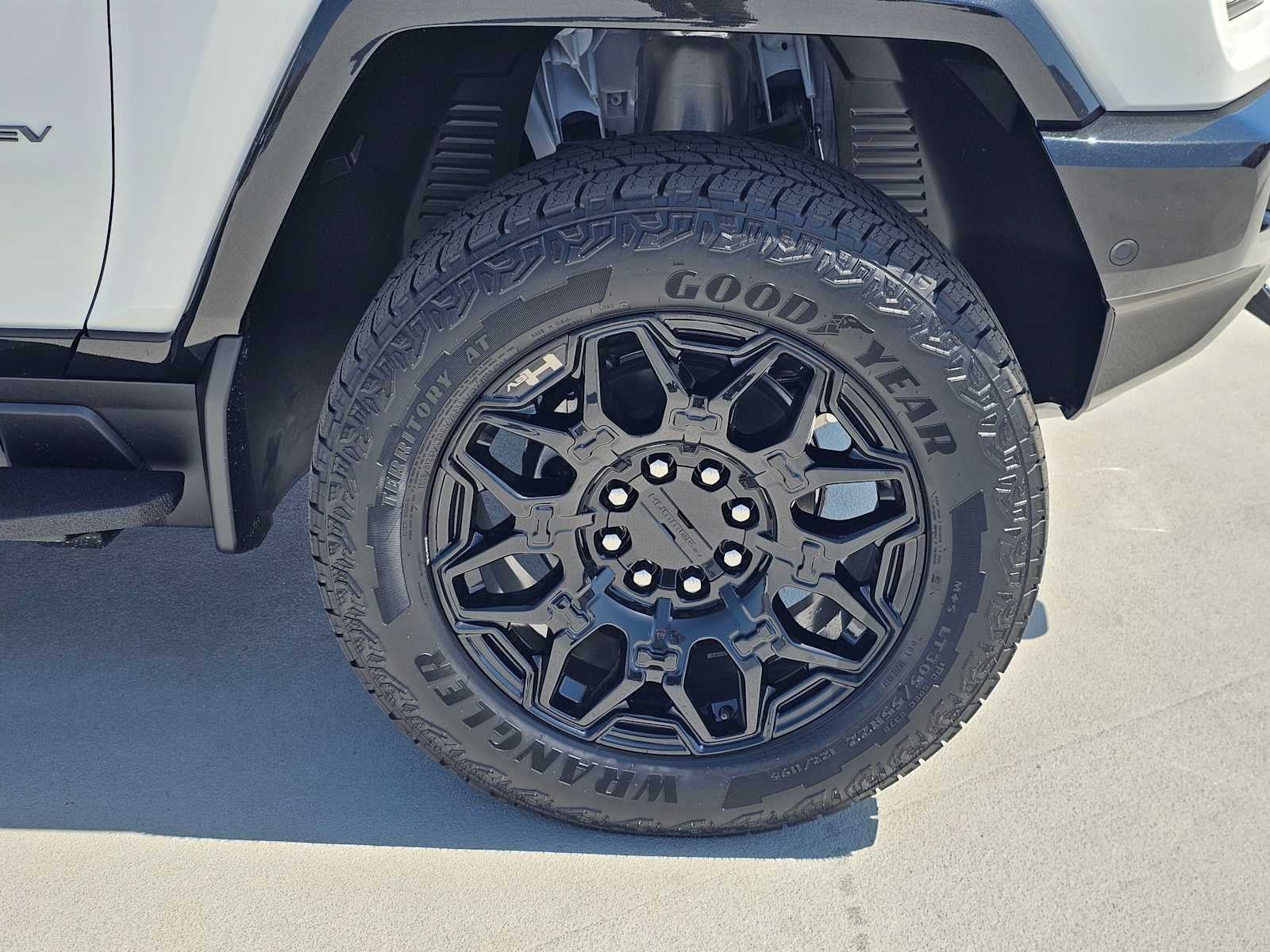 2026 GMC HUMMER EV SUV 2X