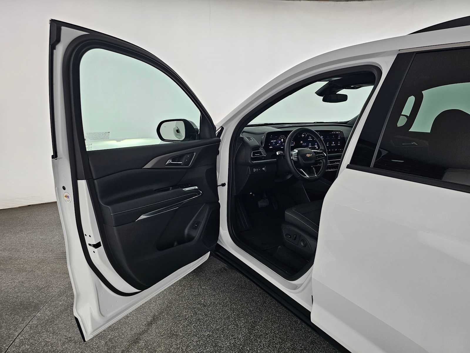 2025 Chevrolet Traverse FWD LT