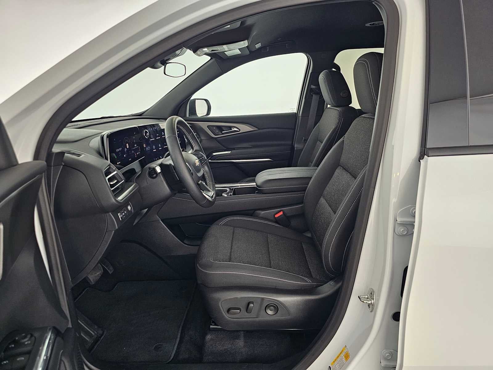 2025 Chevrolet Traverse FWD LT