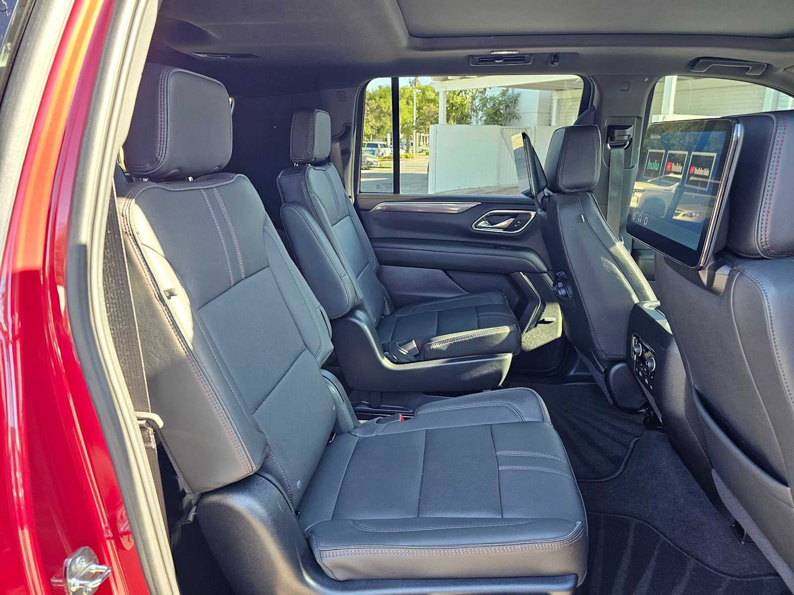 2024 Chevrolet Suburban RST
