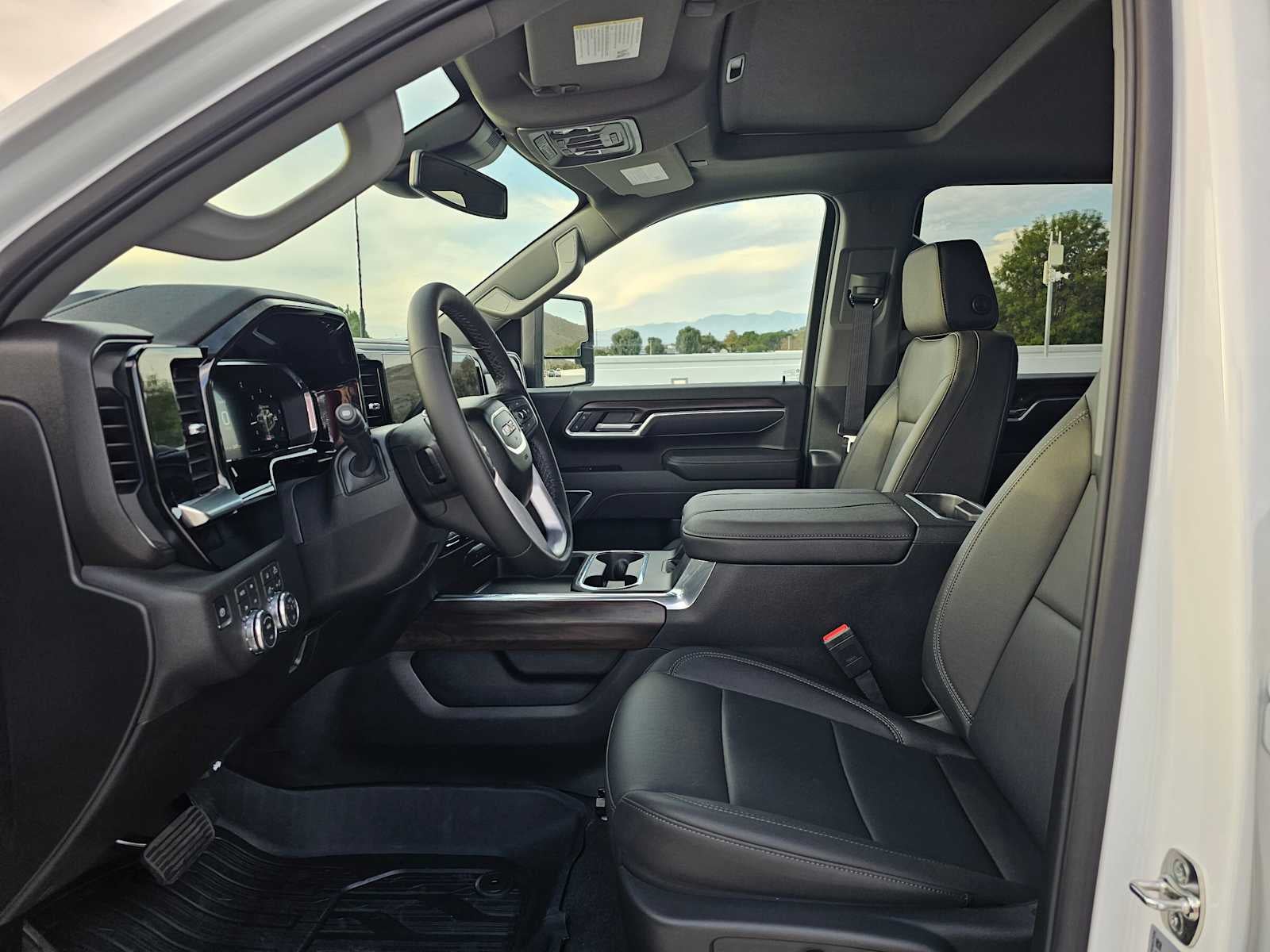 2026 GMC Sierra 2500HD SLT