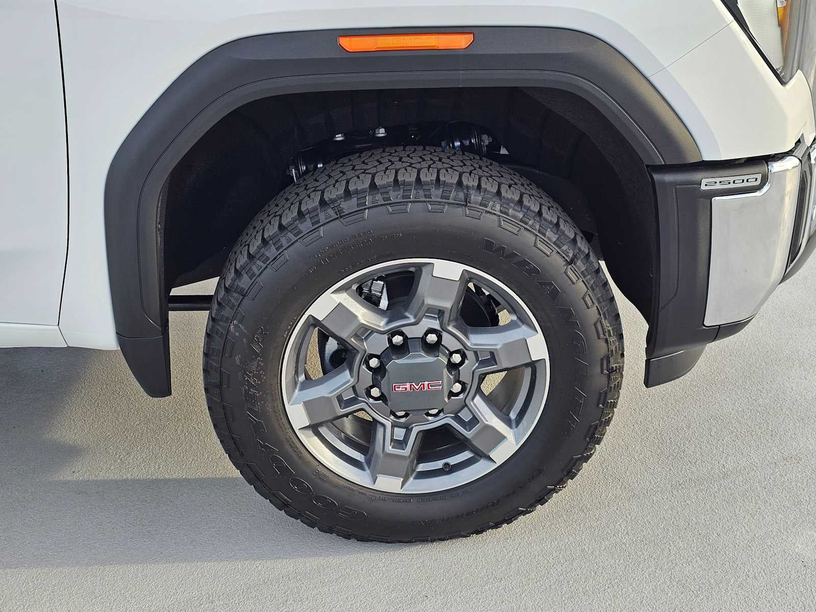 2026 GMC Sierra 2500HD SLT