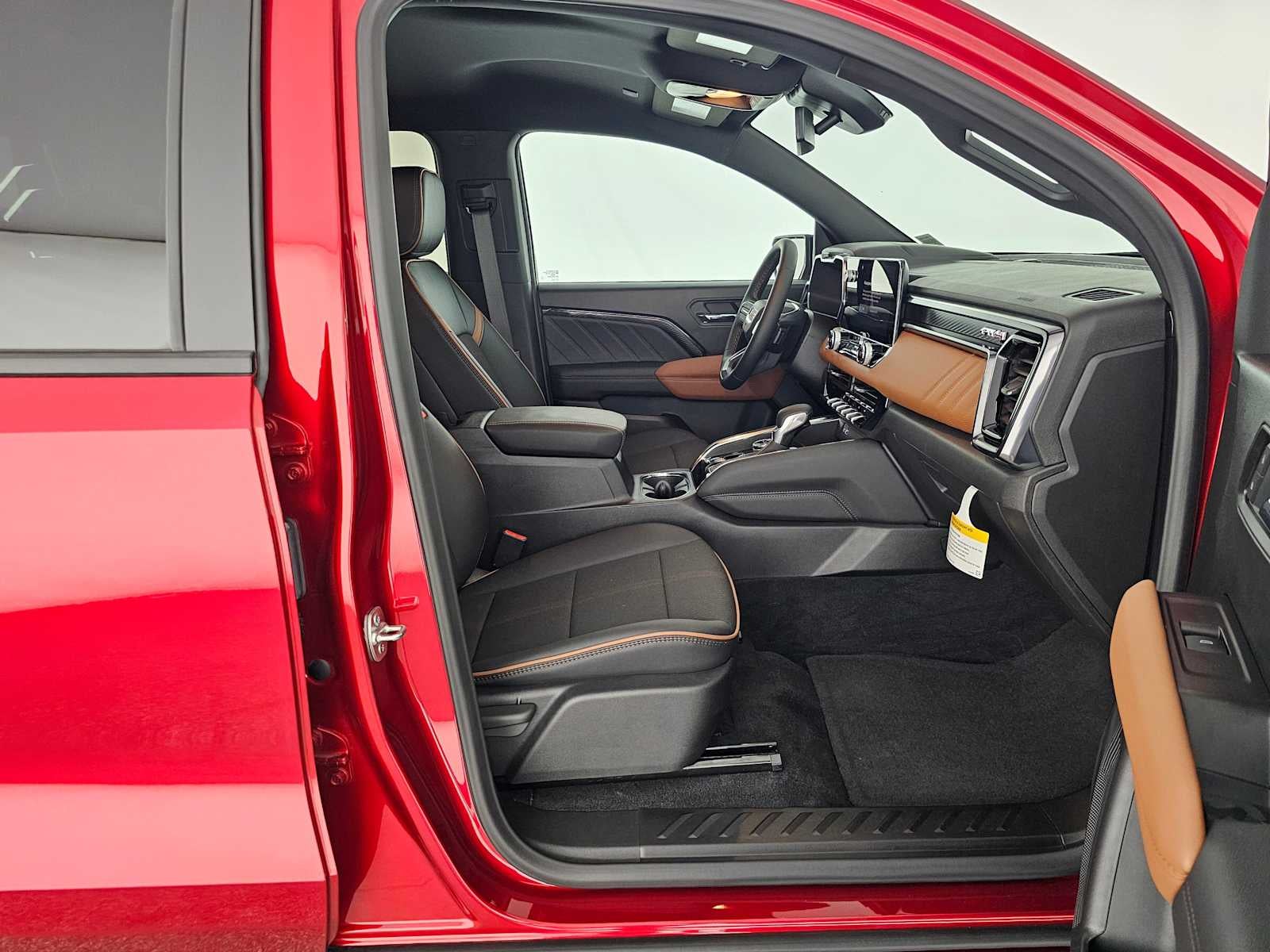 2025 GMC Canyon 4WD AT4