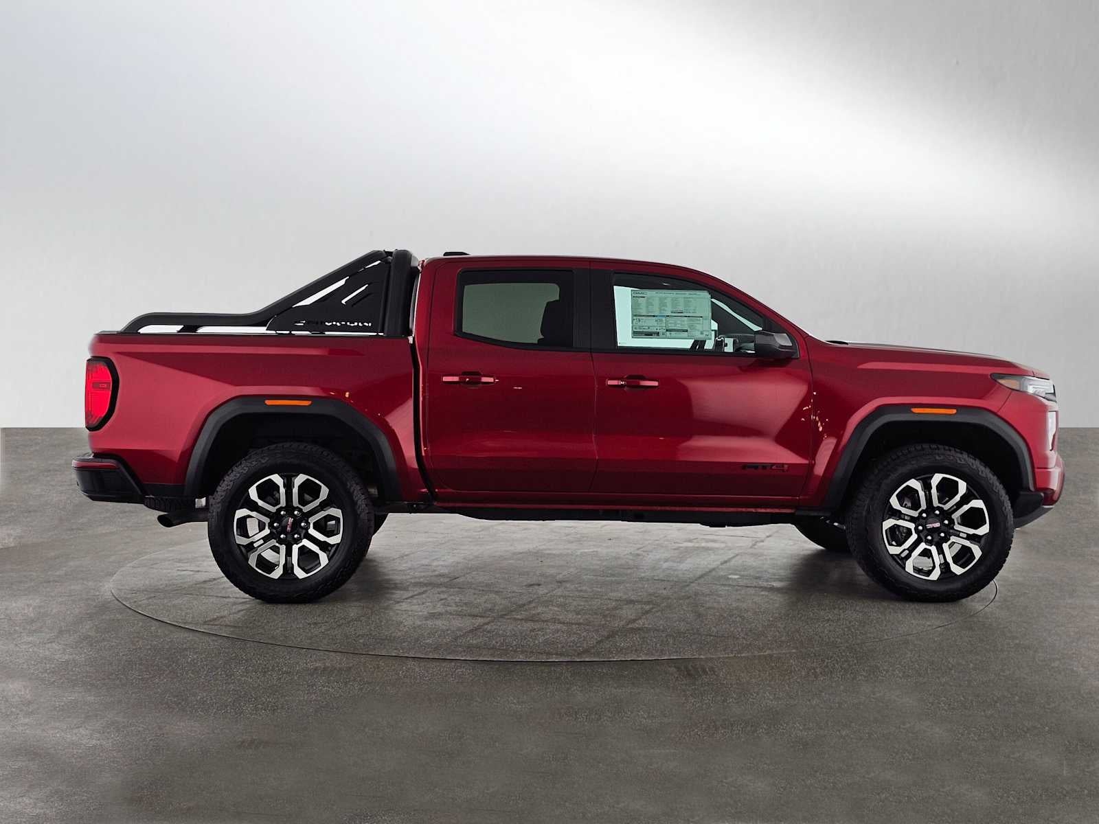 2025 GMC Canyon 4WD AT4