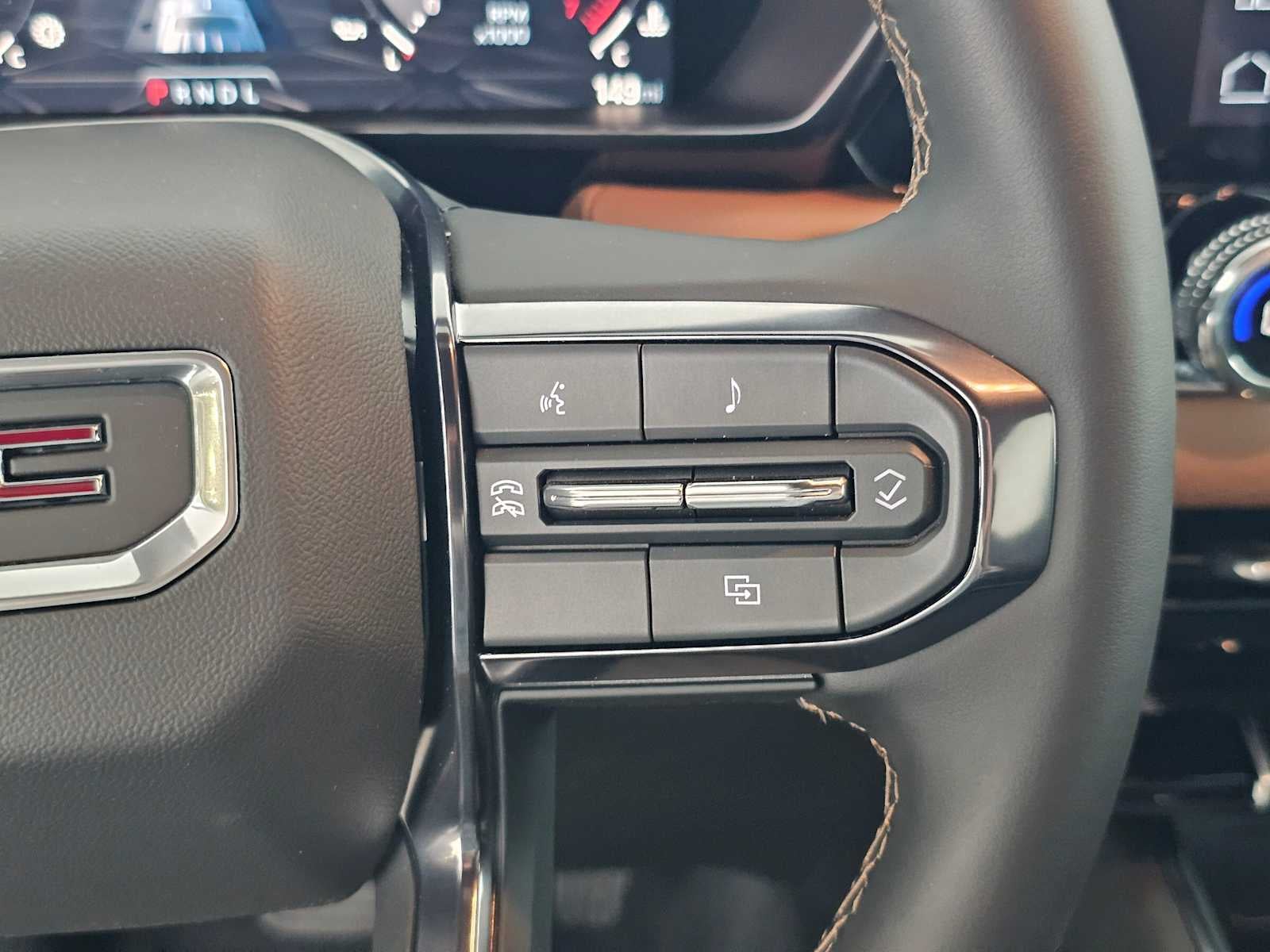 2025 GMC Canyon 4WD AT4