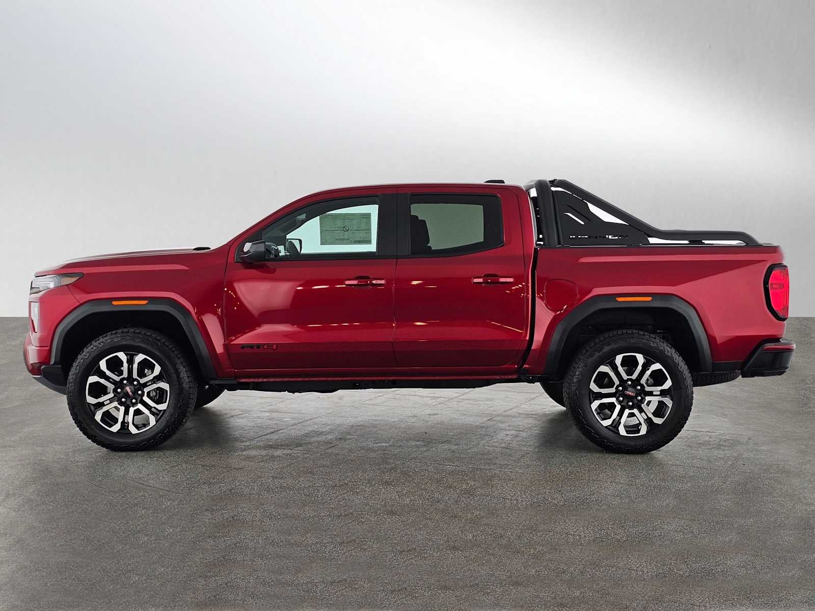 2025 GMC Canyon 4WD AT4
