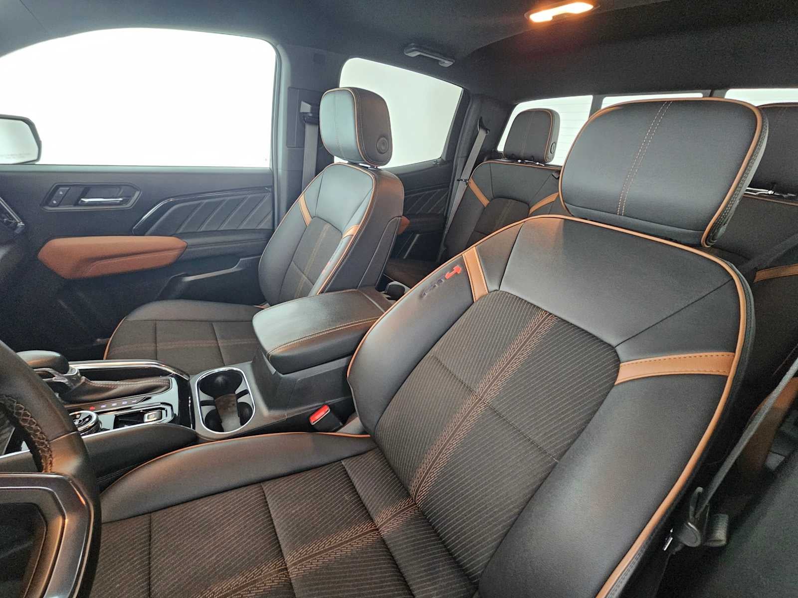 2023 GMC Canyon 4WD AT4