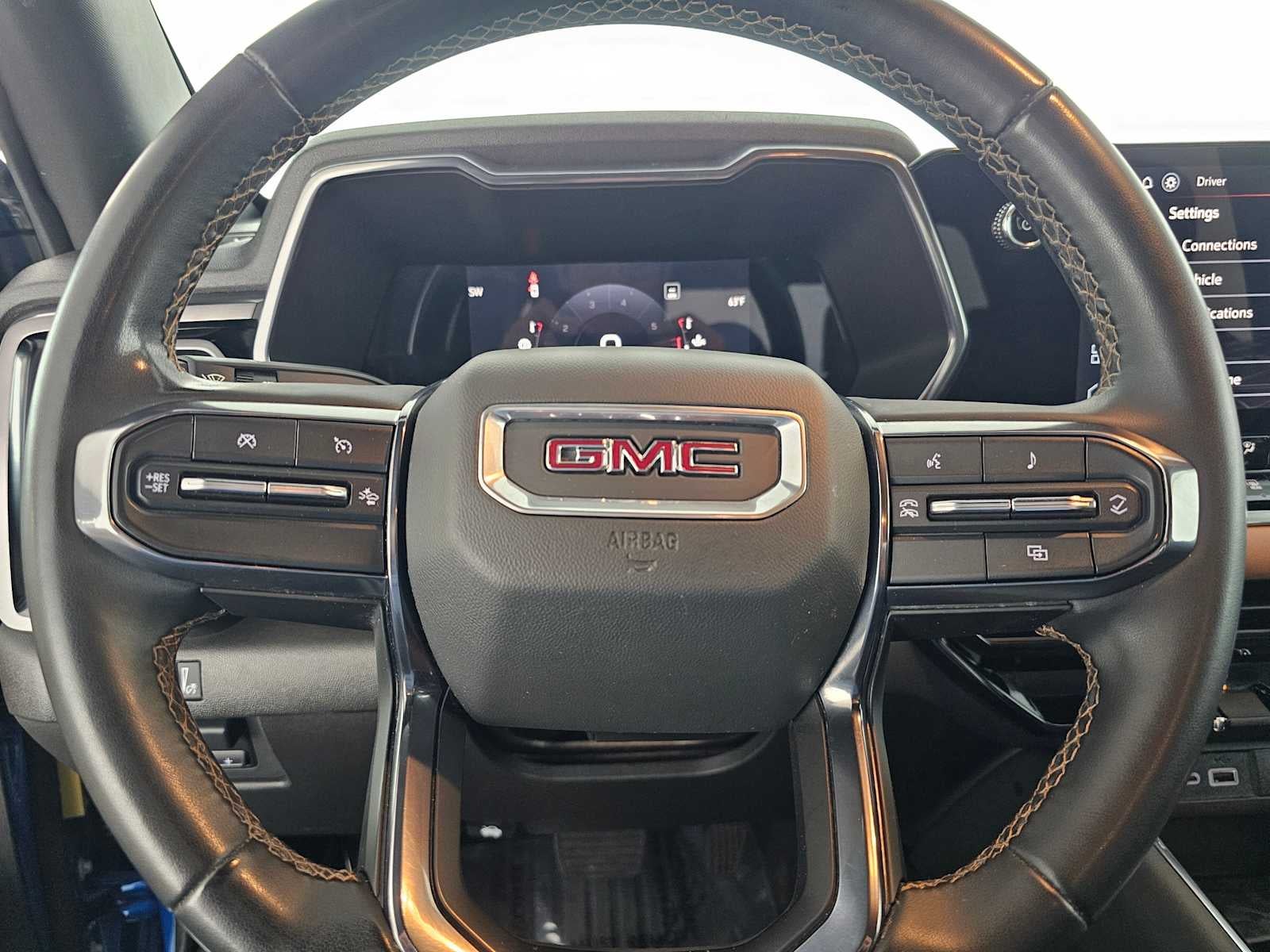 2023 GMC Canyon 4WD AT4