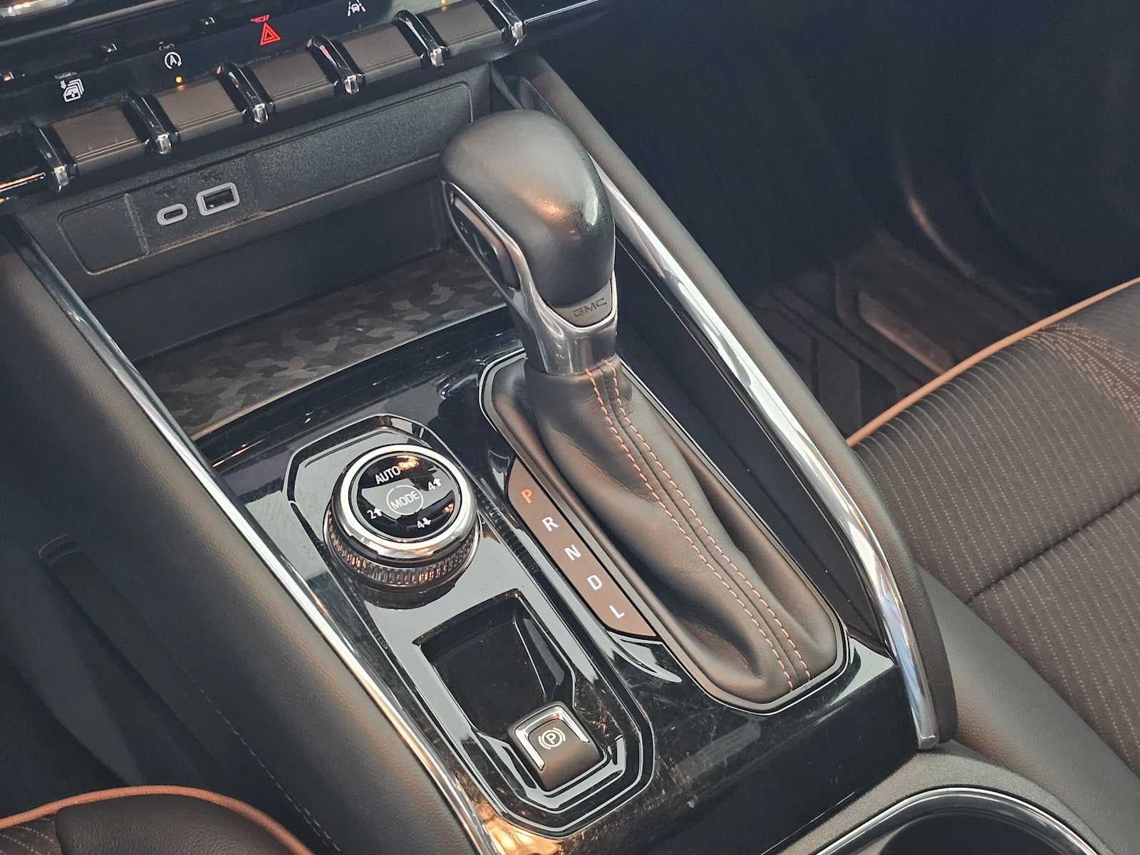 2023 GMC Canyon 4WD AT4