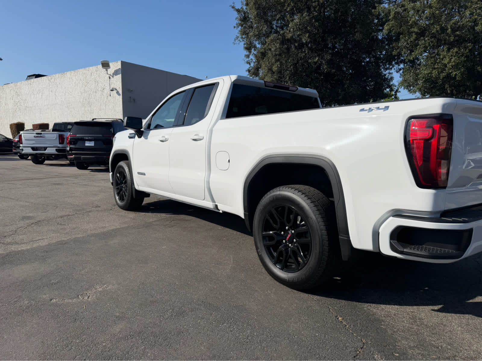 2025 GMC Sierra 1500 Elevation