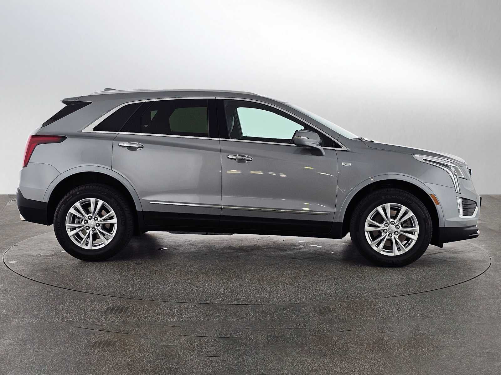 2026 Cadillac XT5 FWD Luxury