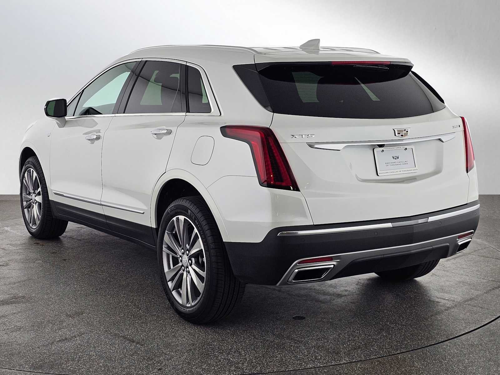 2023 Cadillac XT5 FWD Premium Luxury