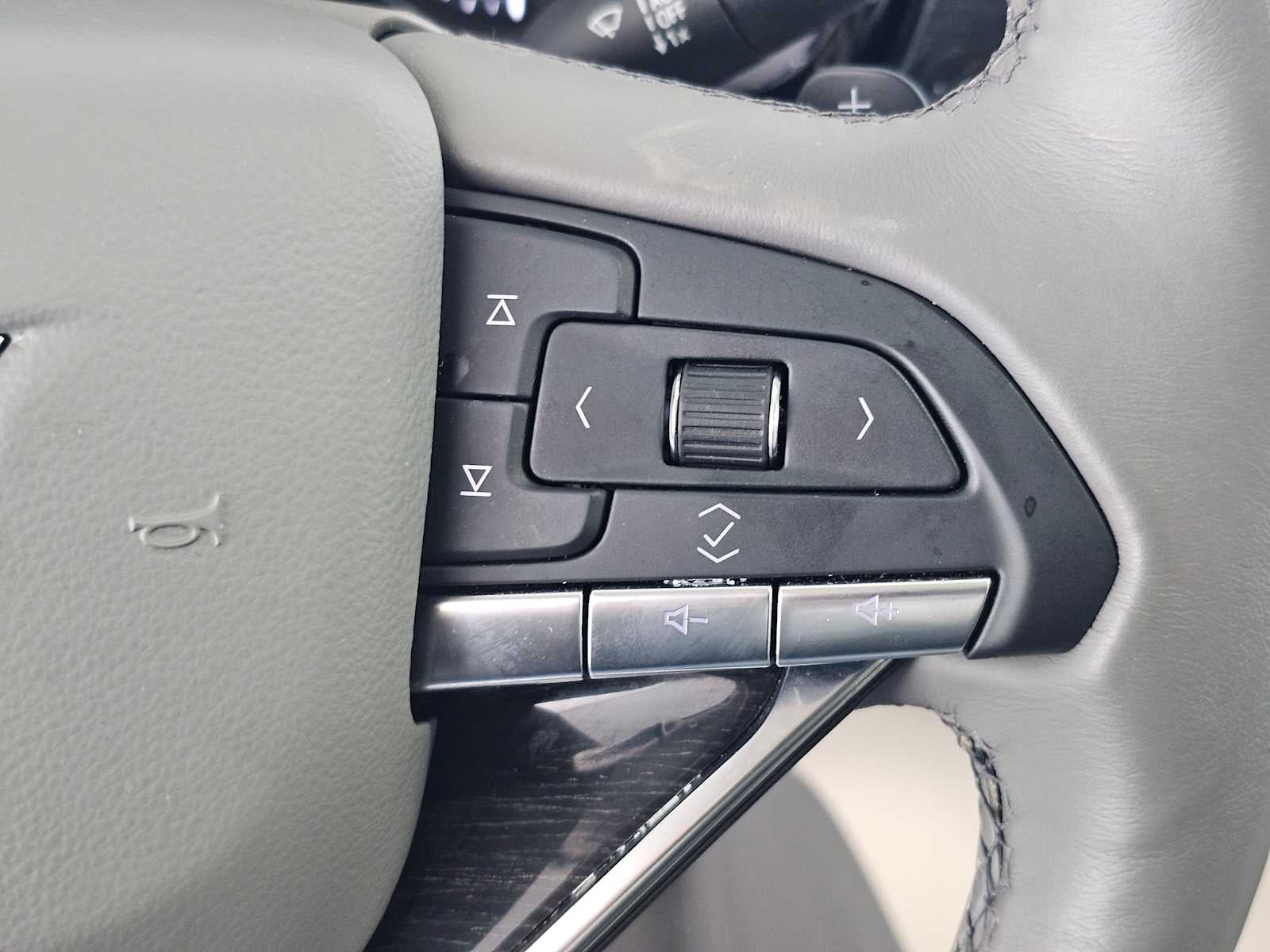 2024 Cadillac XT6 FWD Premium Luxury