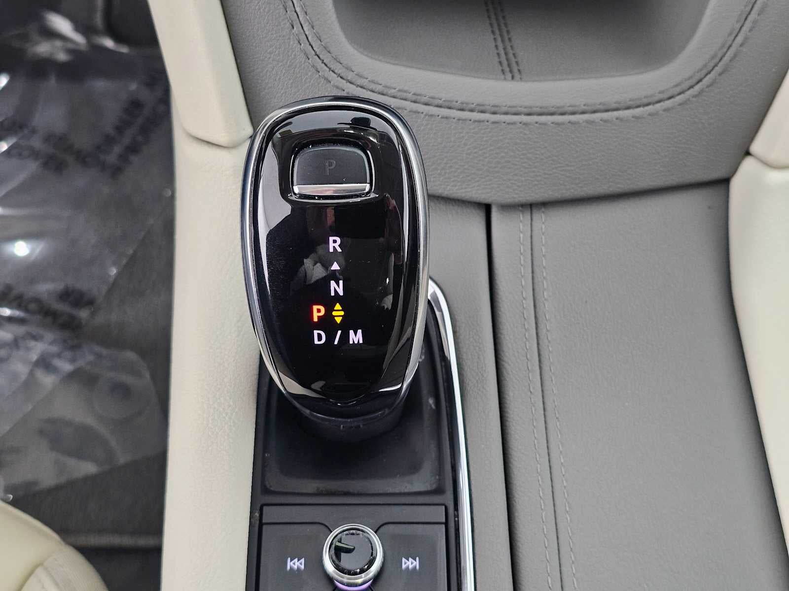 2024 Cadillac XT6 FWD Premium Luxury