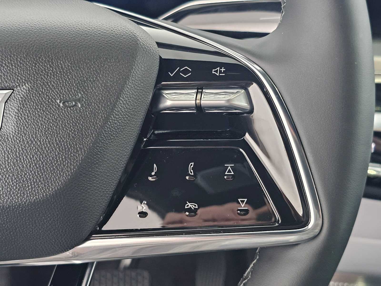 2026 Cadillac LYRIQ Premium Luxury