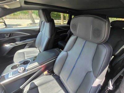 2025 Cadillac LYRIQ Luxury