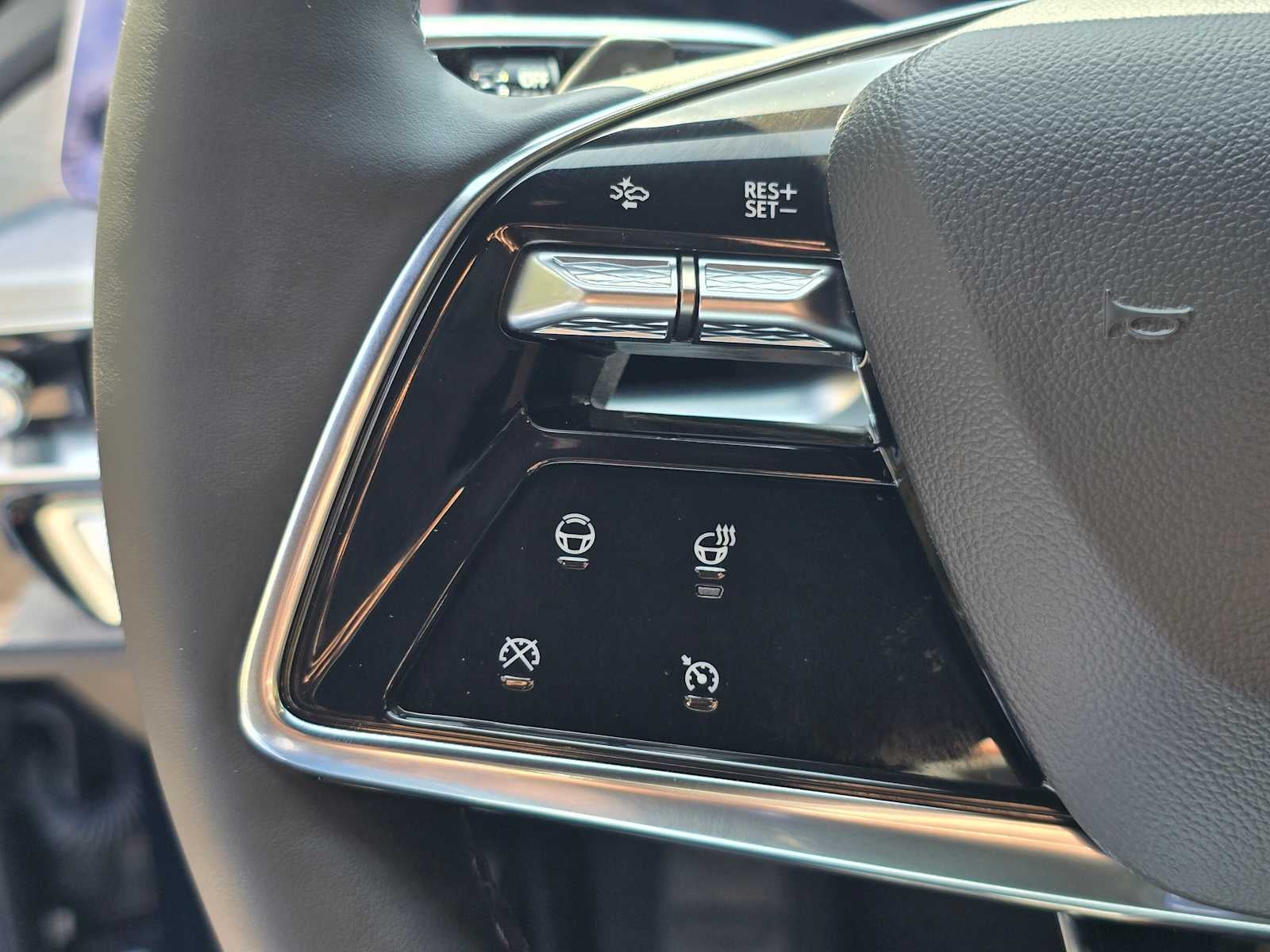 2025 Cadillac LYRIQ Luxury