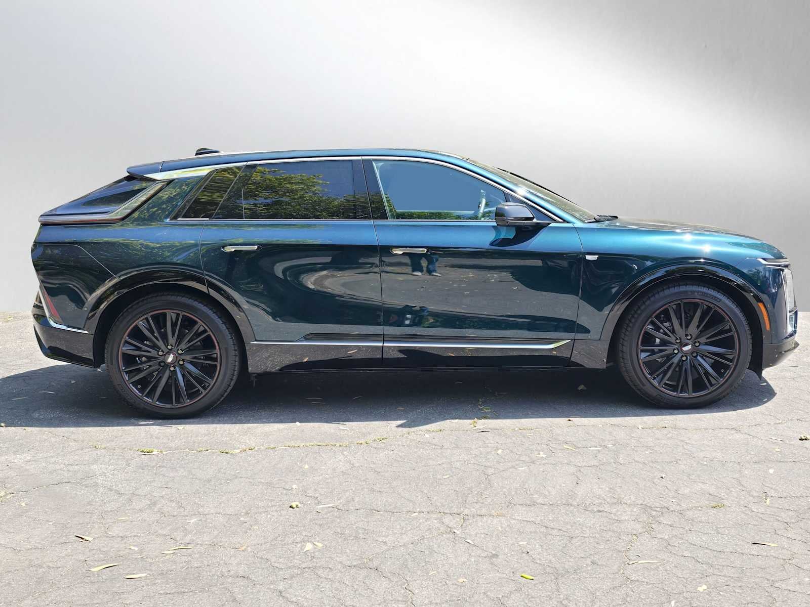 2025 Cadillac LYRIQ Luxury