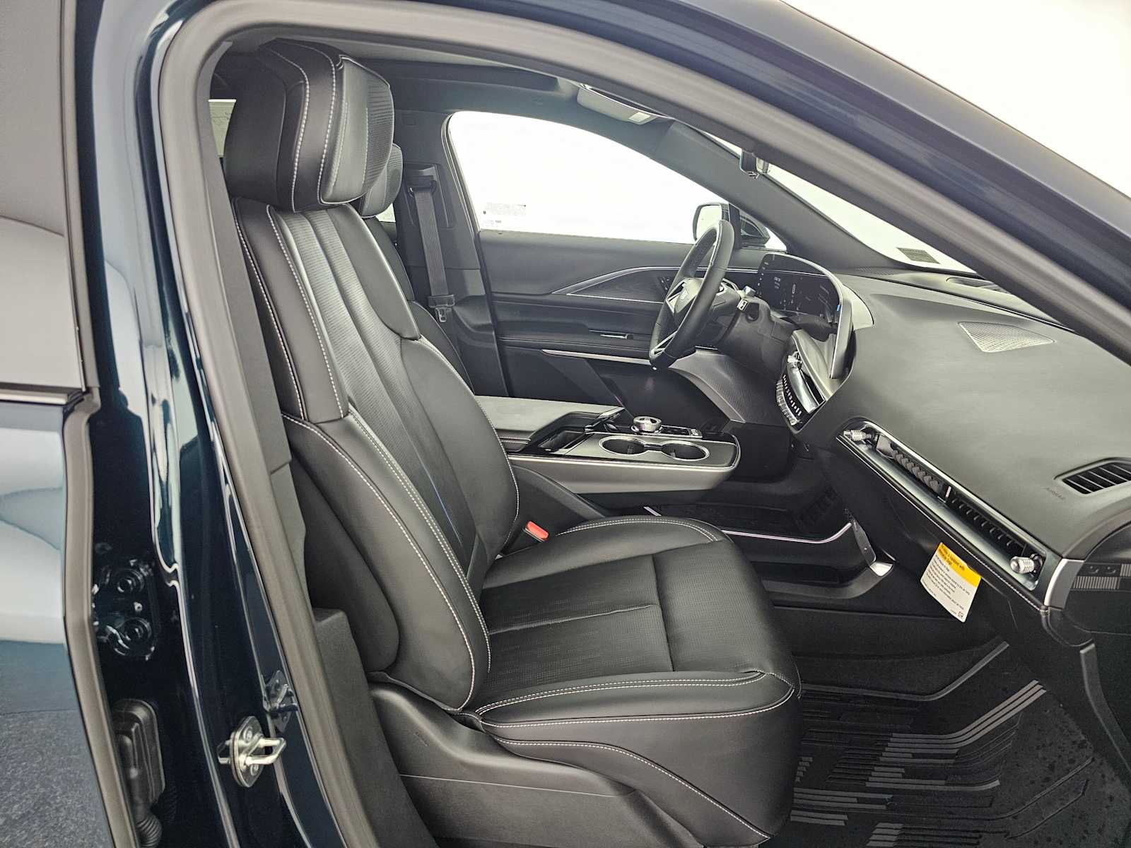 2025 Cadillac LYRIQ Luxury