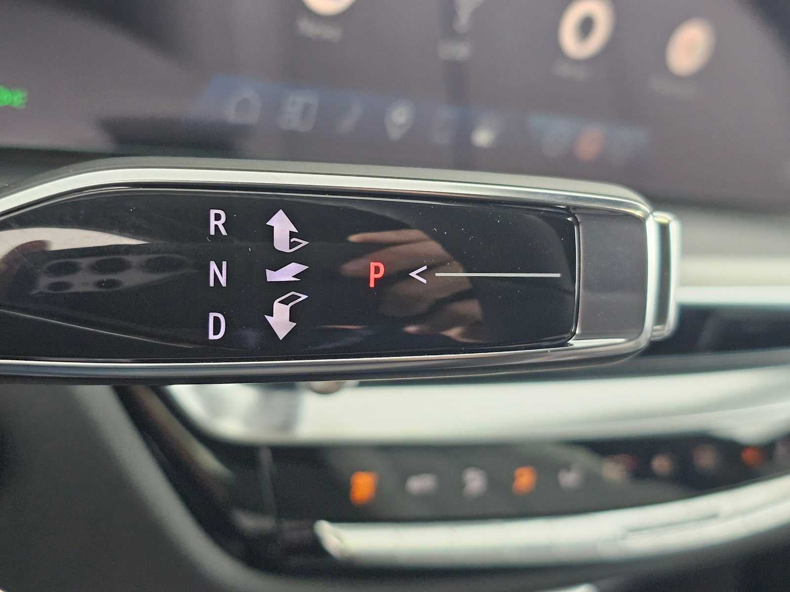 2025 Cadillac LYRIQ Sport