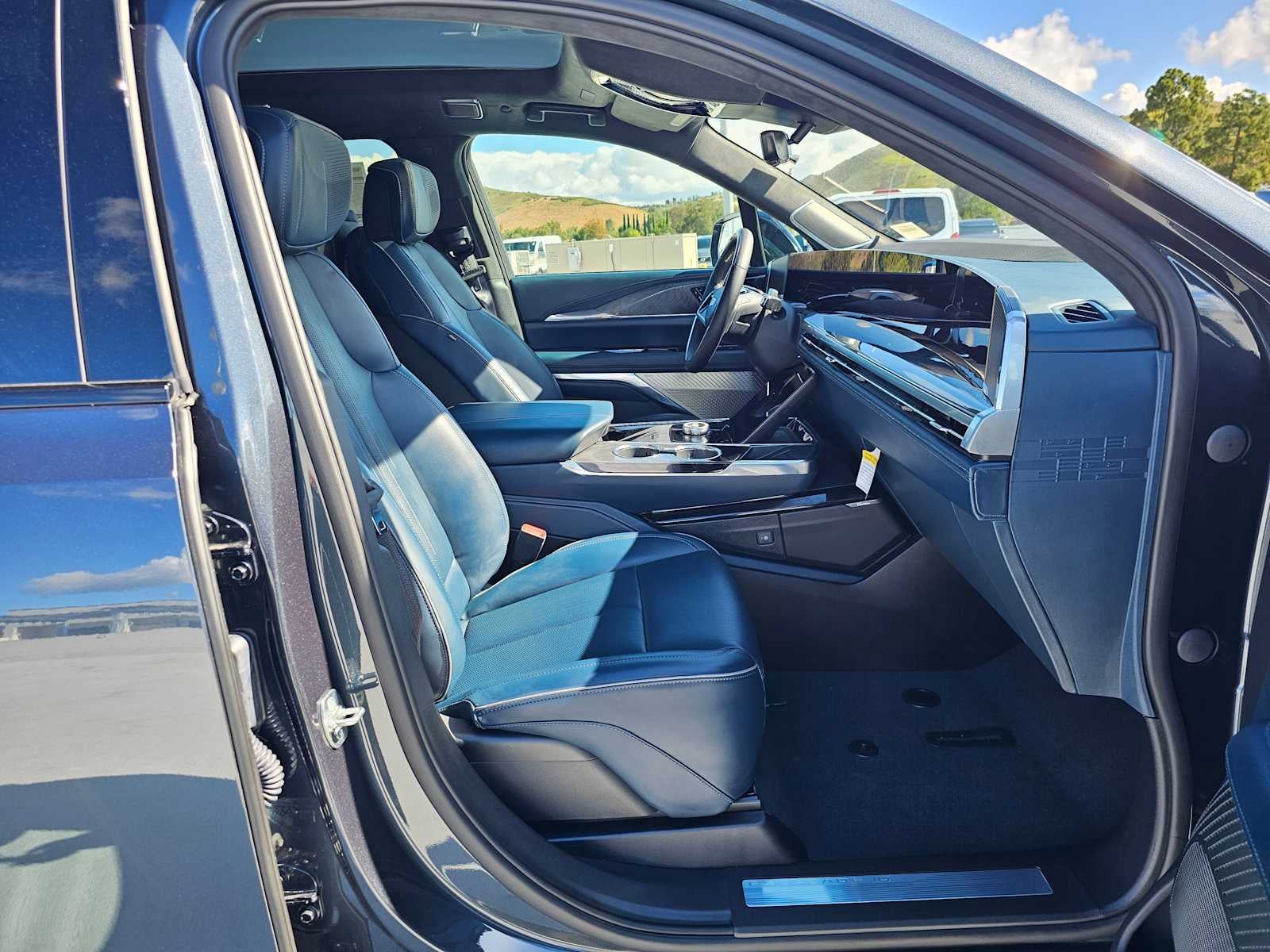 2026 Cadillac ESCALADE IQL Premium Luxury