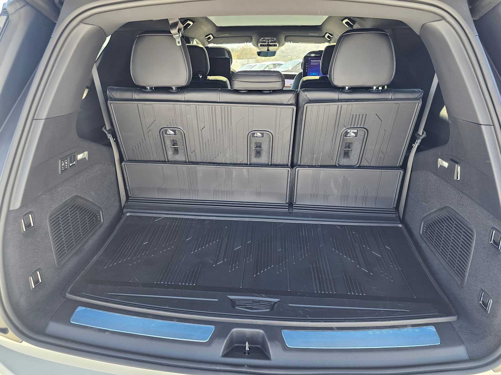2026 Cadillac ESCALADE IQL Sport
