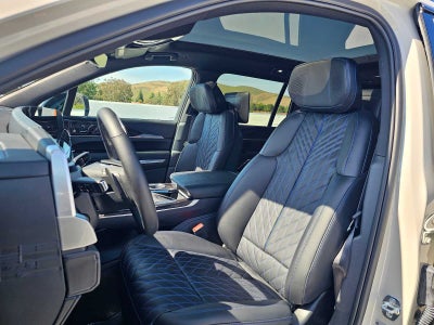2026 Cadillac ESCALADE IQL Sport