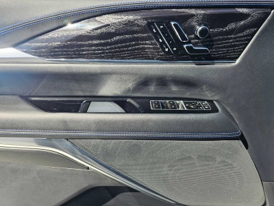 2026 Cadillac ESCALADE IQL Sport
