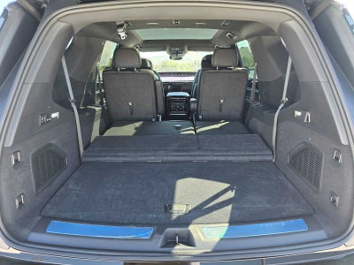 2026 Cadillac ESCALADE IQL Sport