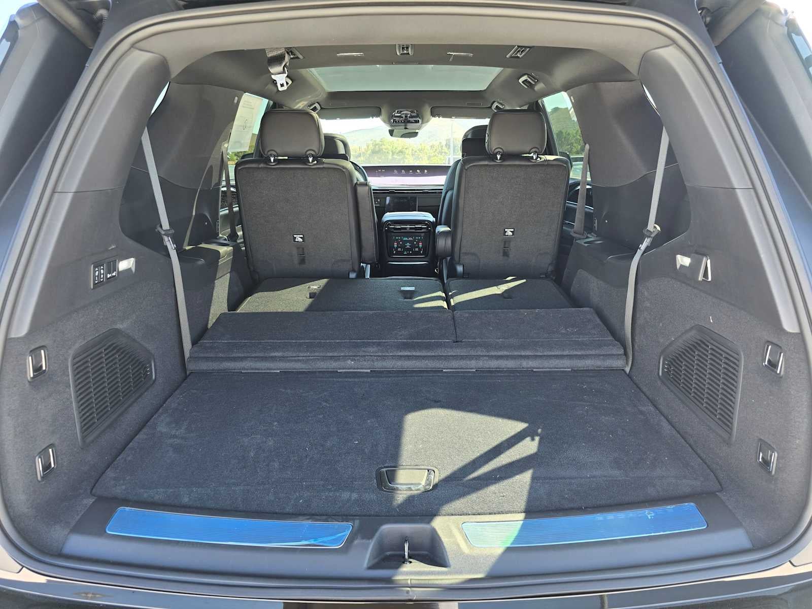 2026 Cadillac ESCALADE IQL Sport