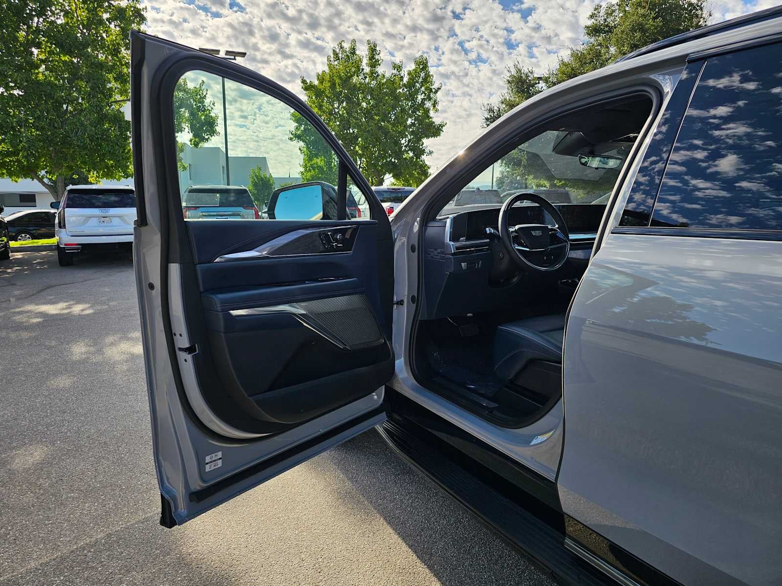 2026 Cadillac ESCALADE IQL Premium Sport