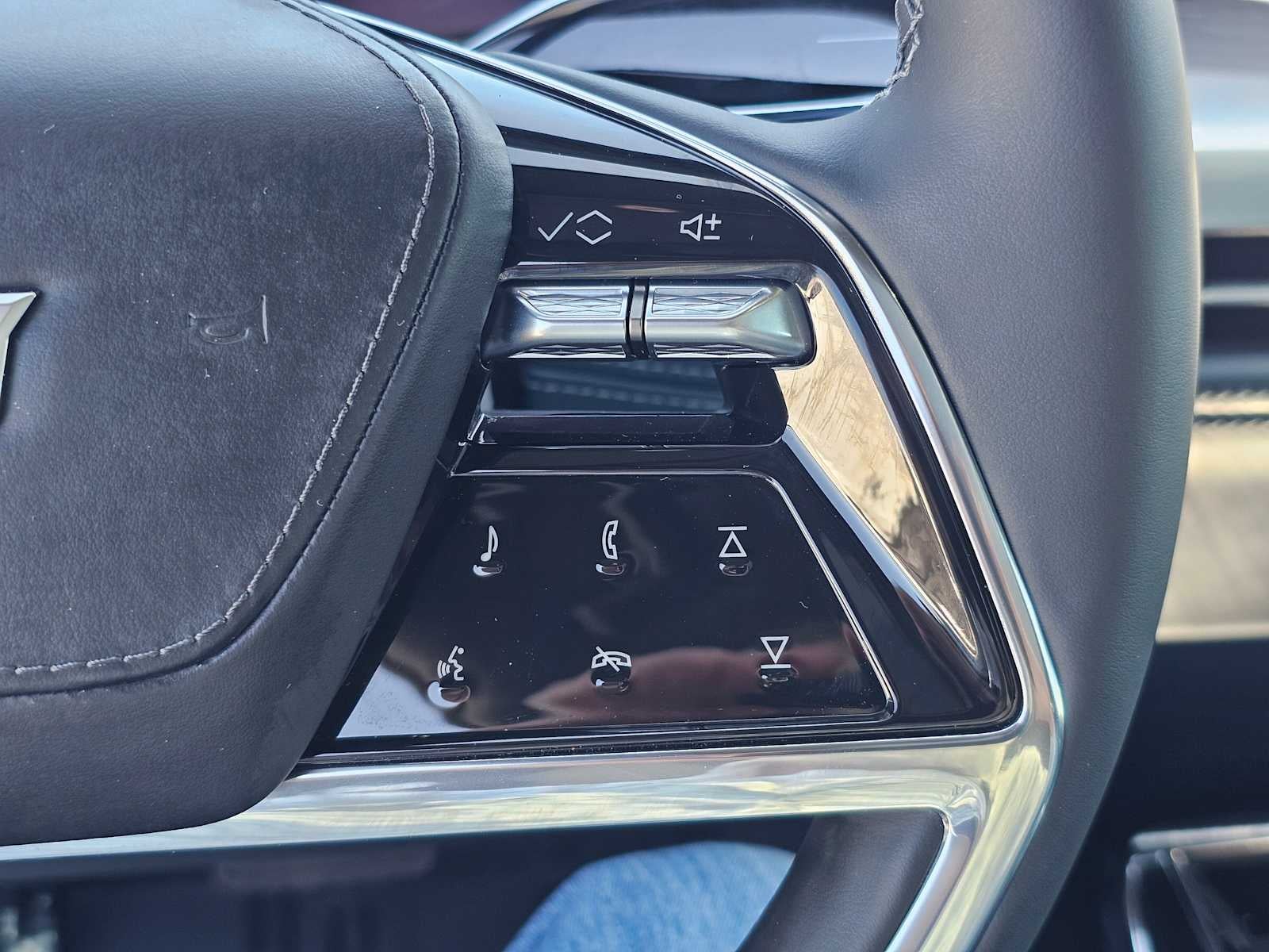 2026 Cadillac ESCALADE IQL Premium Sport