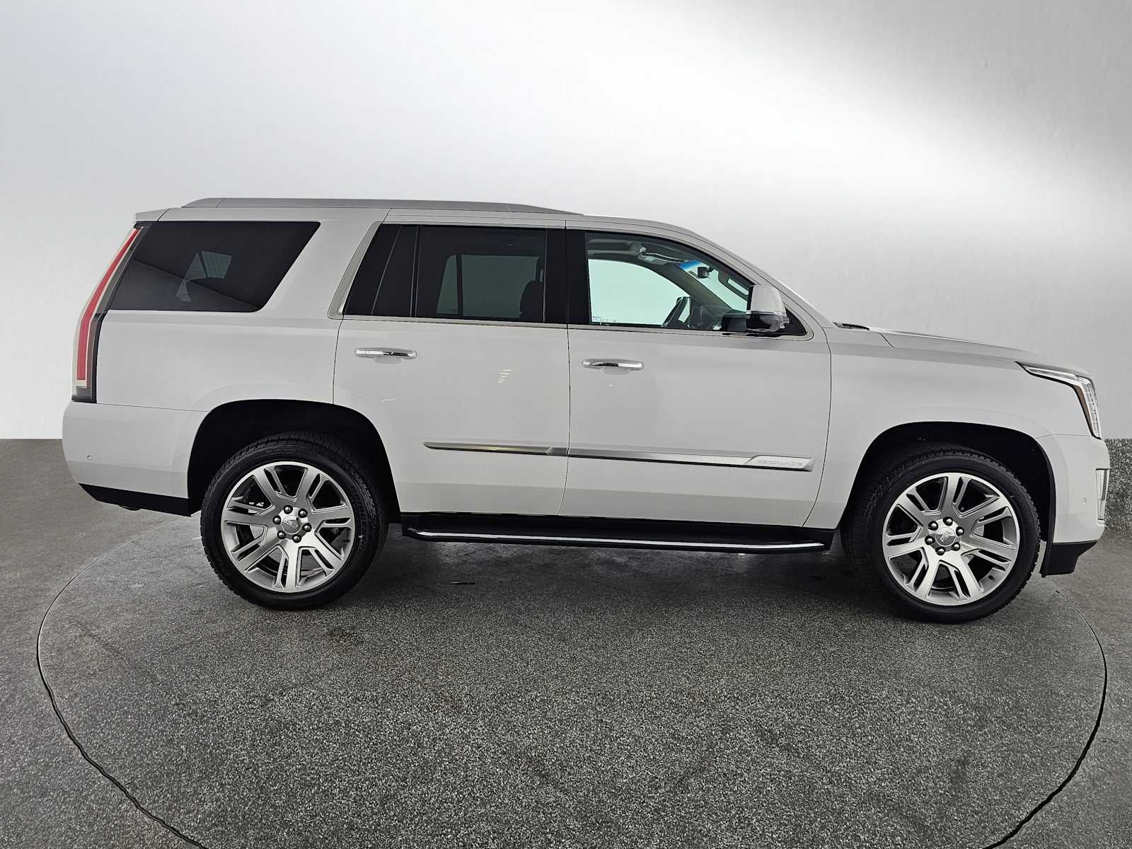 2020 Cadillac Escalade Luxury