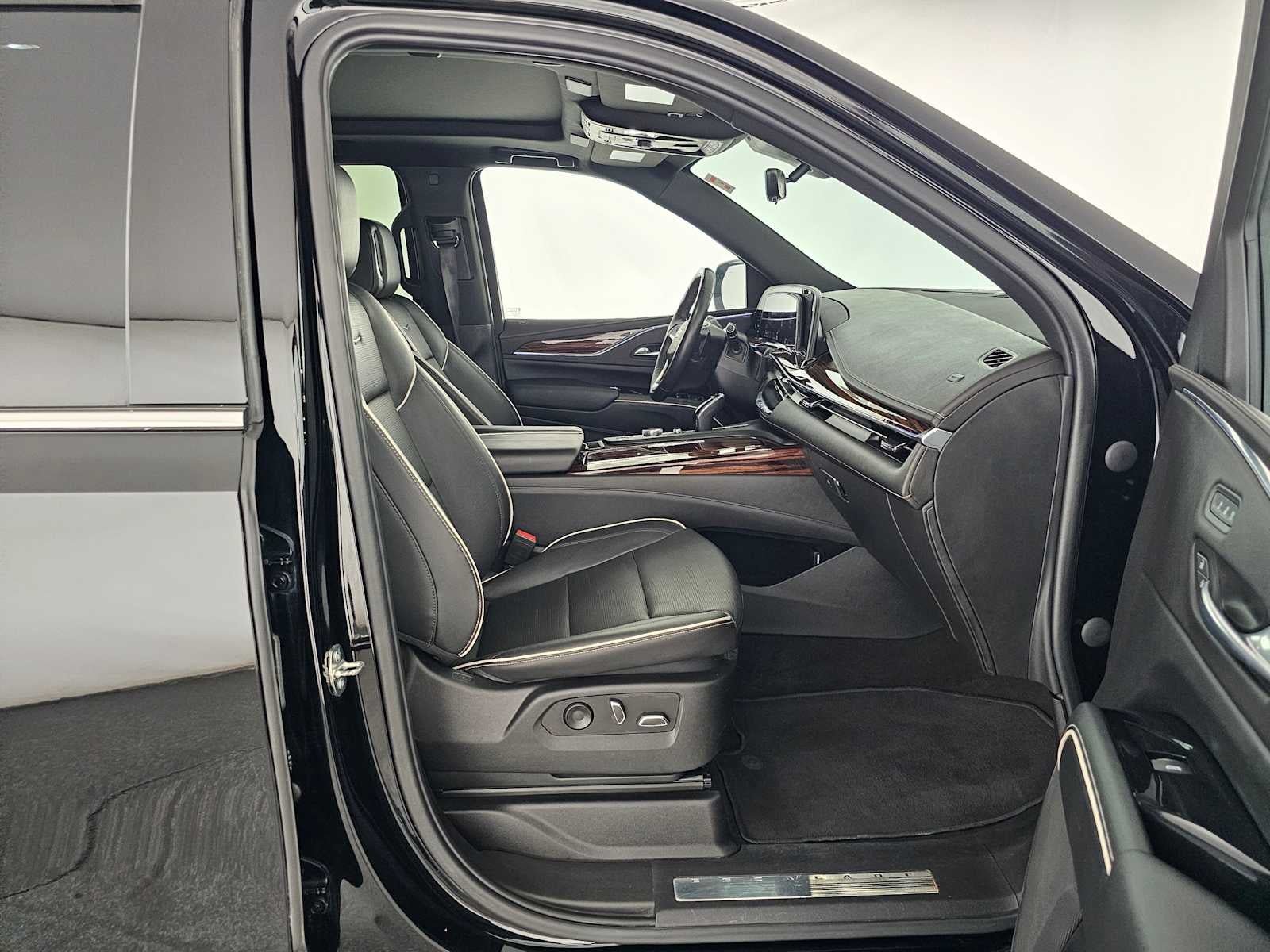 2023 Cadillac Escalade 4WD Premium Luxury