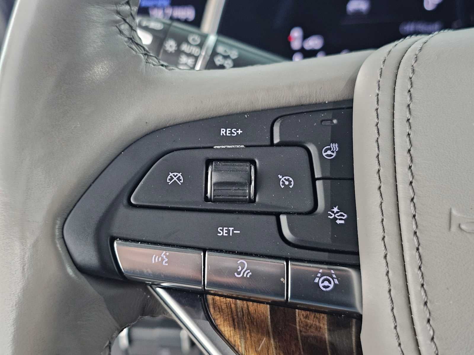 2023 Cadillac Escalade 4WD Sport Platinum
