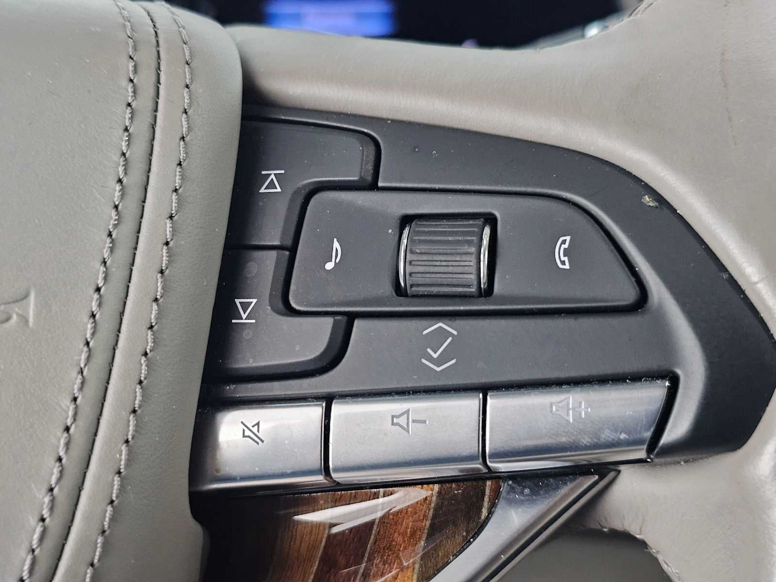 2023 Cadillac Escalade 4WD Sport Platinum