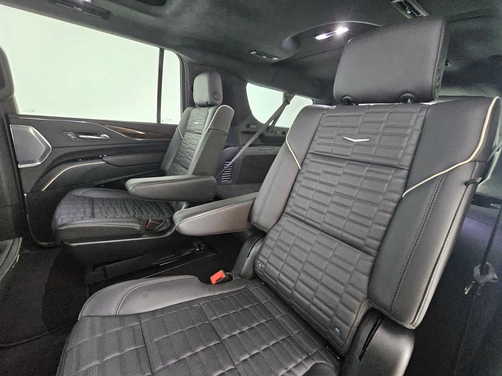 2024 Cadillac Escalade ESV 4WD Premium Luxury Platinum