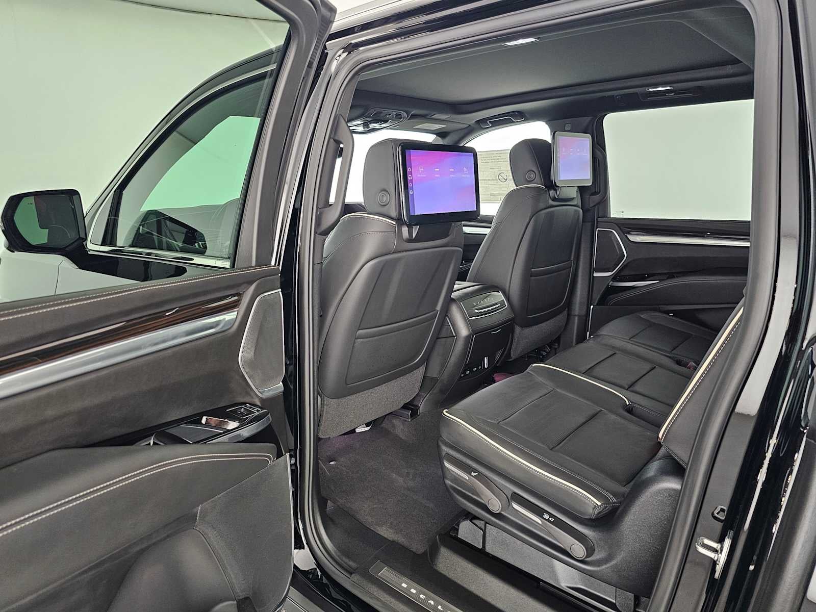 2026 Cadillac Escalade ESV RWD Luxury