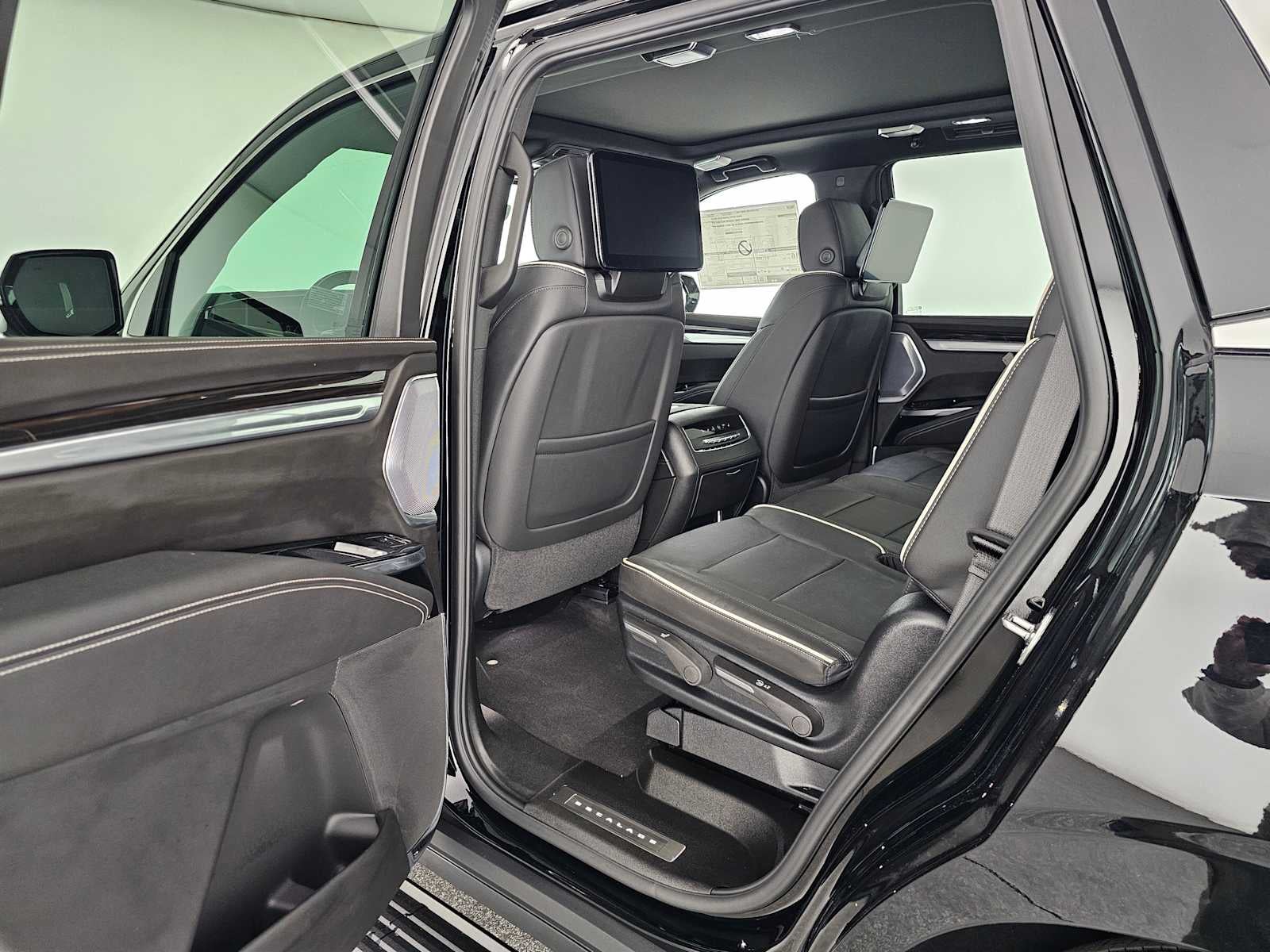 2026 Cadillac Escalade 4WD Luxury