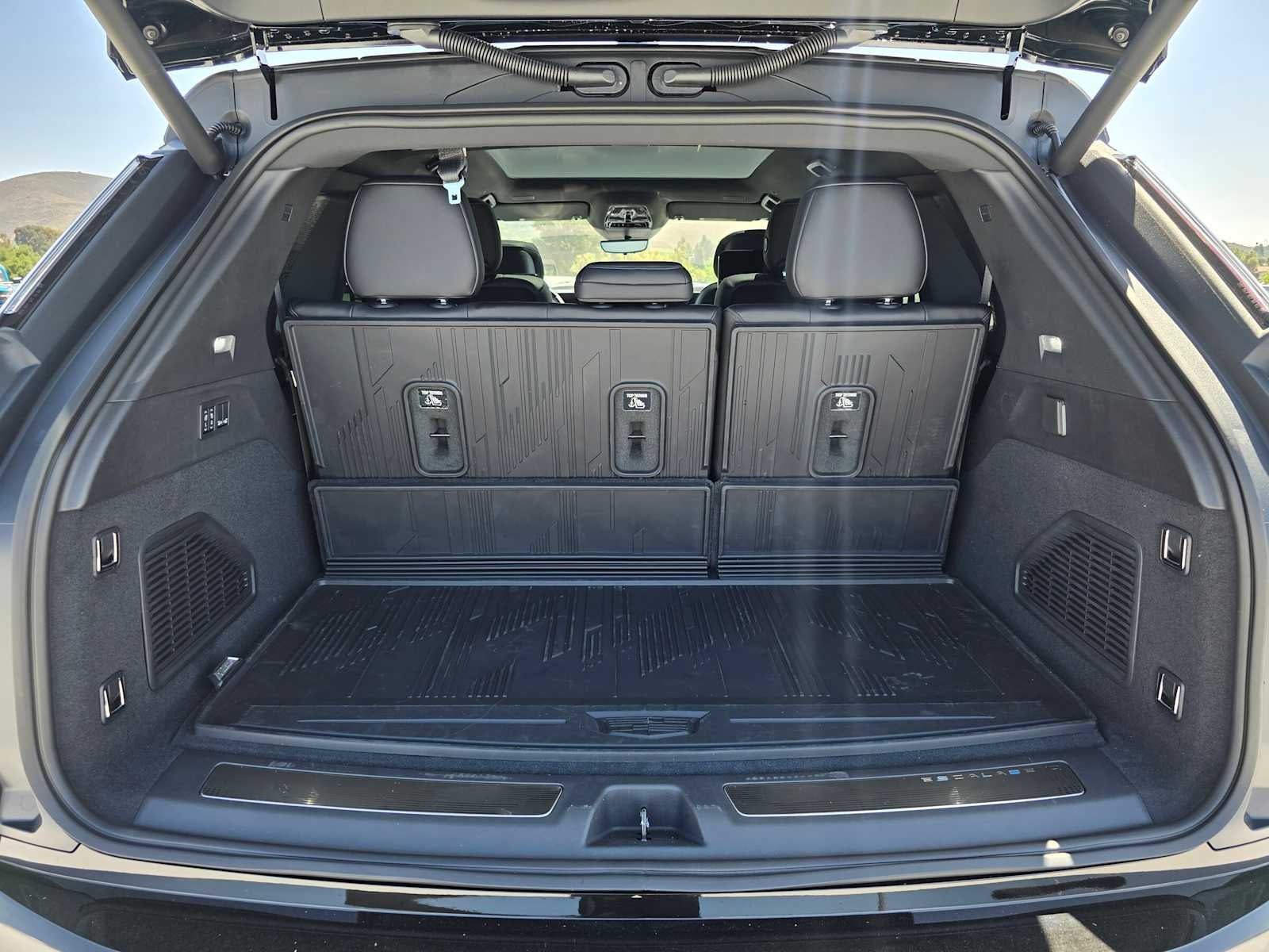 2026 Cadillac ESCALADE IQ Luxury