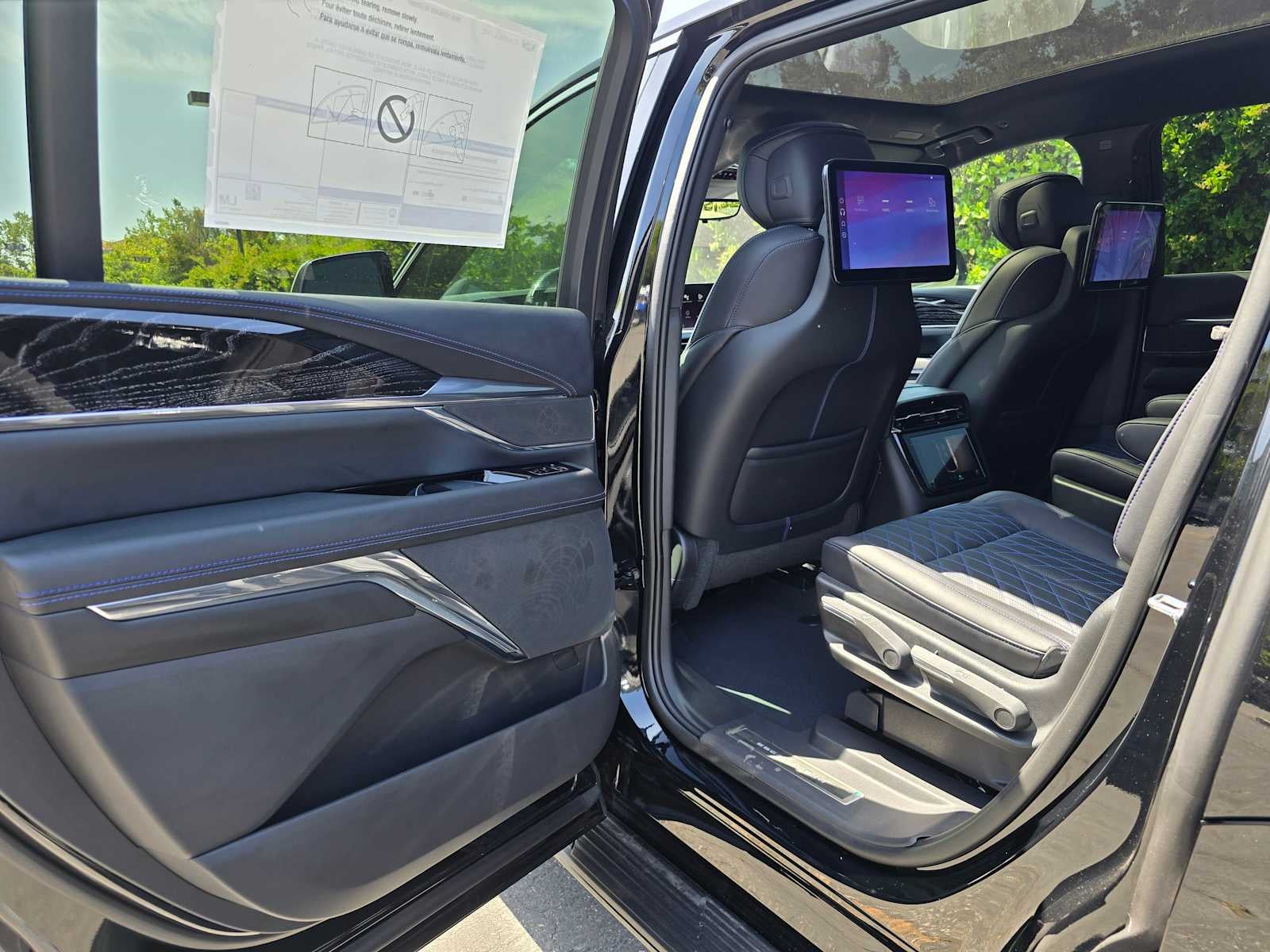 2026 Cadillac ESCALADE IQ Luxury
