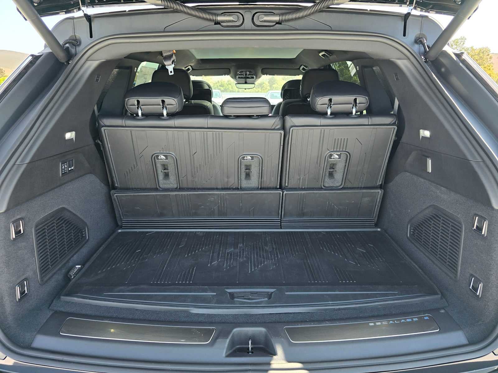 2026 Cadillac ESCALADE IQ Luxury