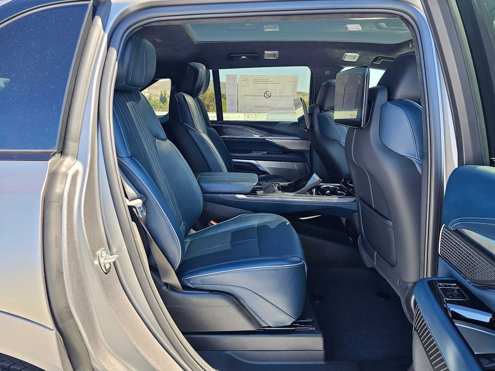 2026 Cadillac ESCALADE IQ Premium Sport