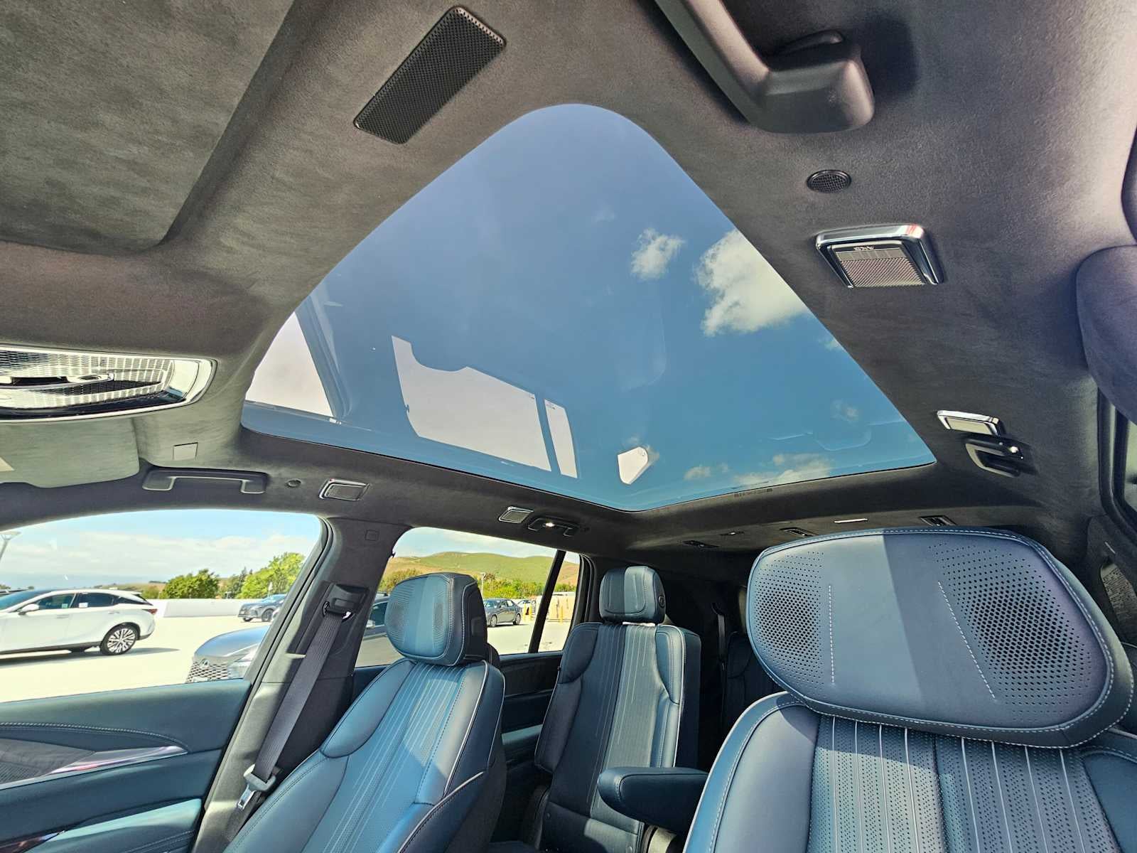 2025 Cadillac ESCALADE IQ Sport 2