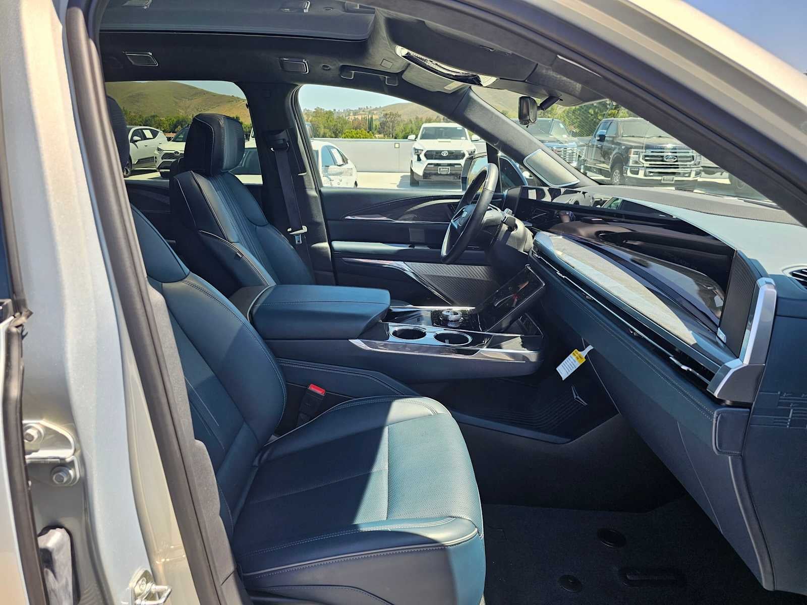 2025 Cadillac ESCALADE IQ Sport 2
