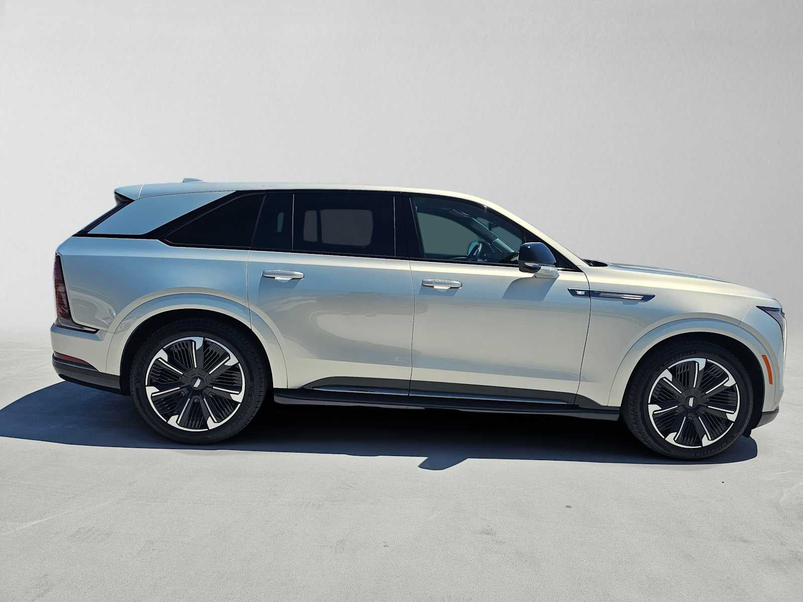 2025 Cadillac ESCALADE IQ Sport 2