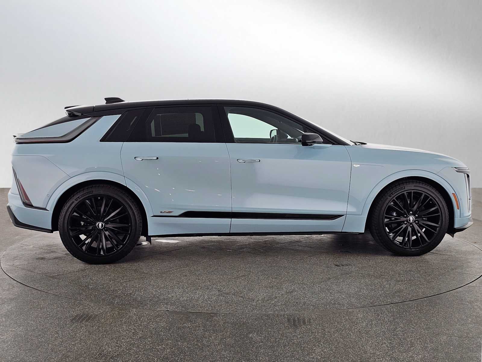 2026 Cadillac LYRIQ LYRIQ-V Premium