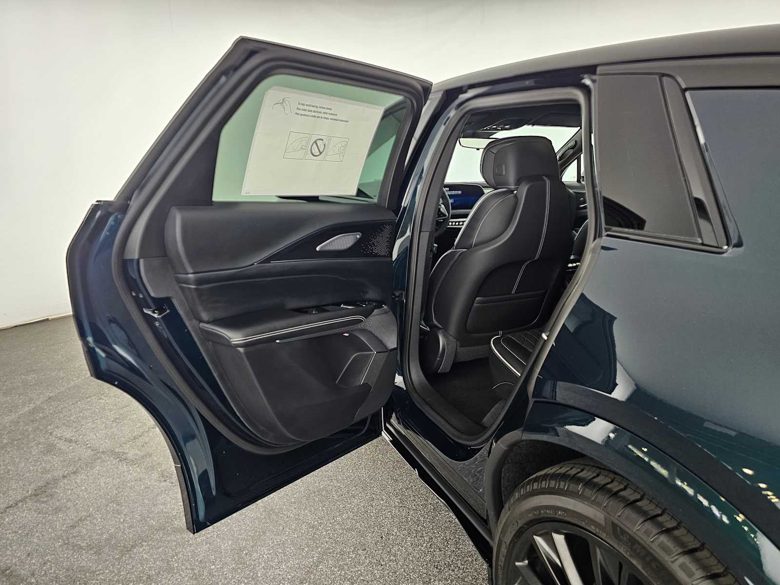 2026 Cadillac LYRIQ LYRIQ-V Premium