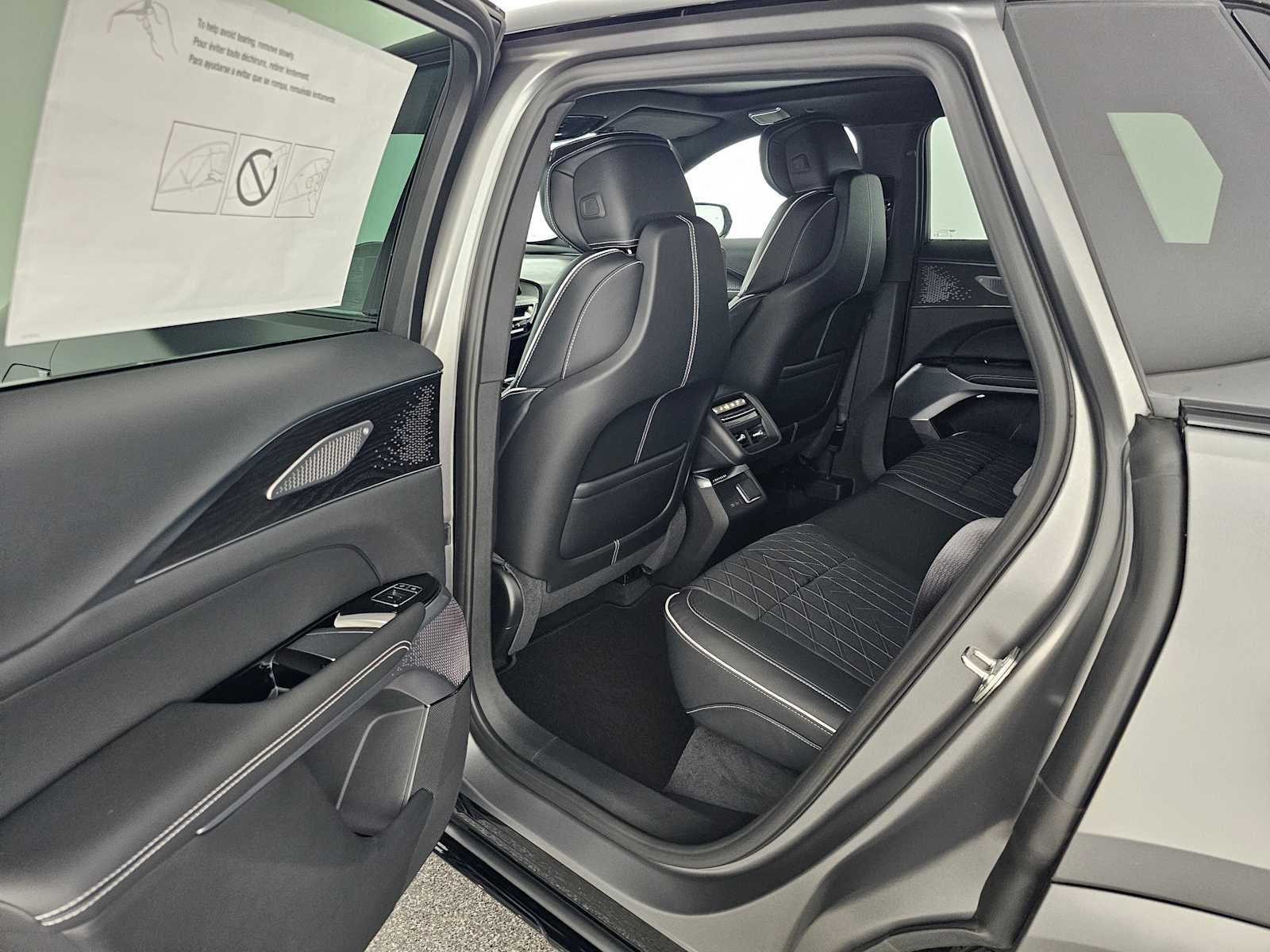 2026 Cadillac LYRIQ LYRIQ-V Premium