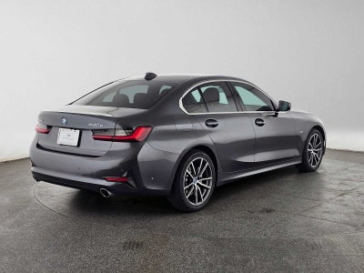 2022 BMW 330e xDrive 330e xDrive